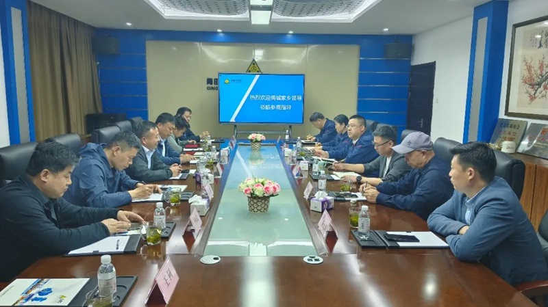 禹城領(lǐng)導蒞臨青島力克川參觀指導4.jpg 禹城領(lǐng)導蒞臨青島力克川參觀指導4.jpg